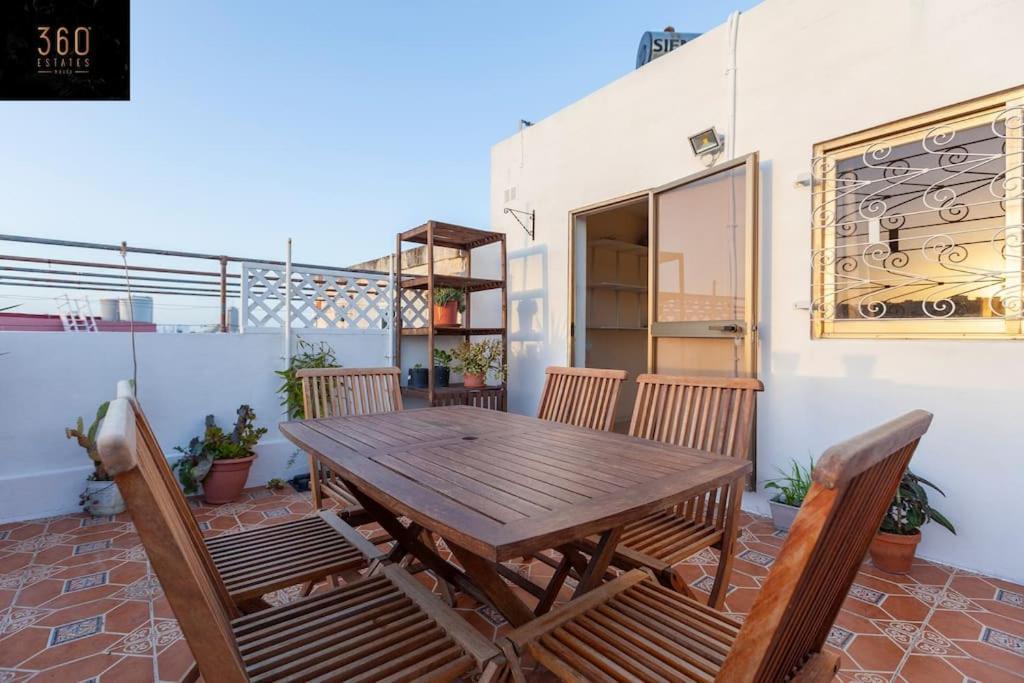 Beautiful, Typical Maltese 4Br Home With Roof Top By 360 Estates Sliema Buitenkant foto