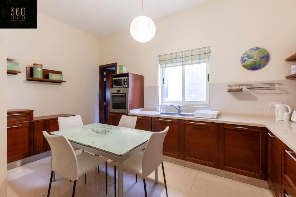 Beautiful, Typical Maltese 4Br Home With Roof Top By 360 Estates Sliema Buitenkant foto
