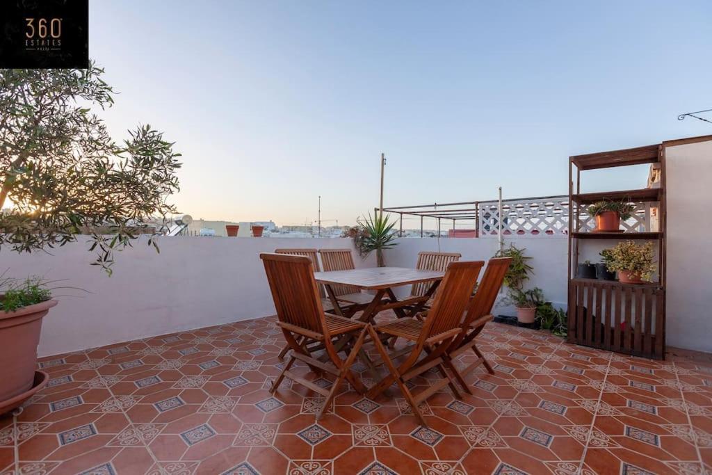 Beautiful, Typical Maltese 4Br Home With Roof Top By 360 Estates Sliema Buitenkant foto