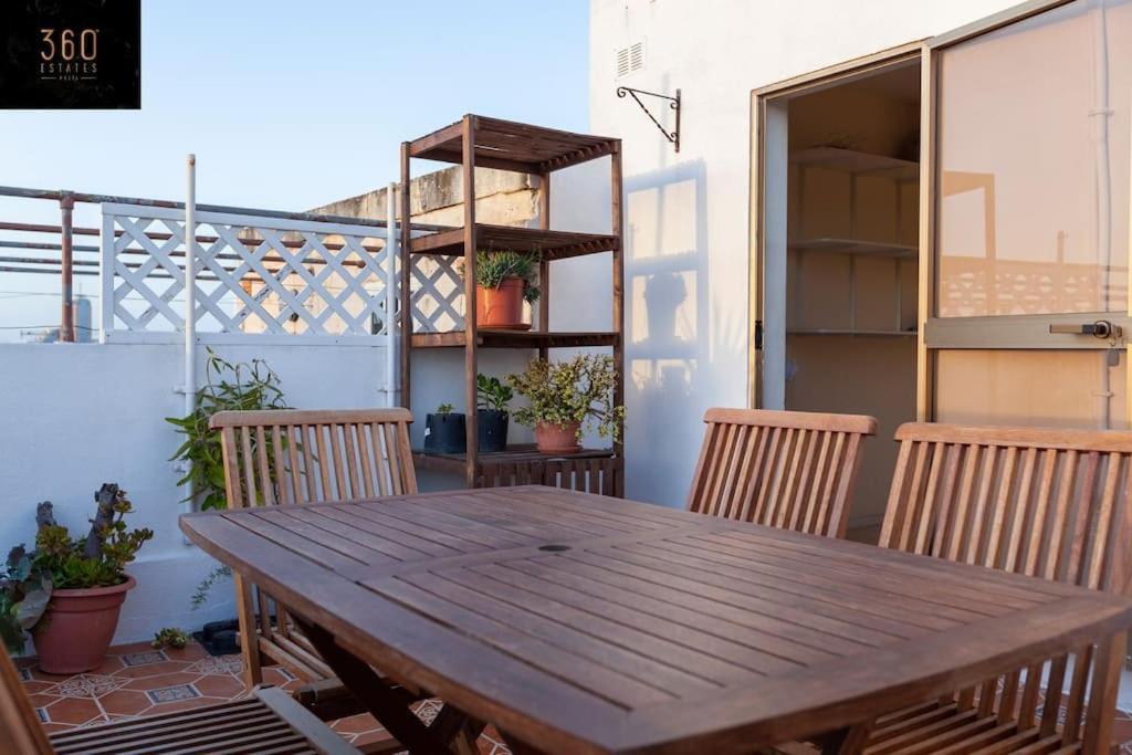 Beautiful, Typical Maltese 4Br Home With Roof Top By 360 Estates Sliema Buitenkant foto