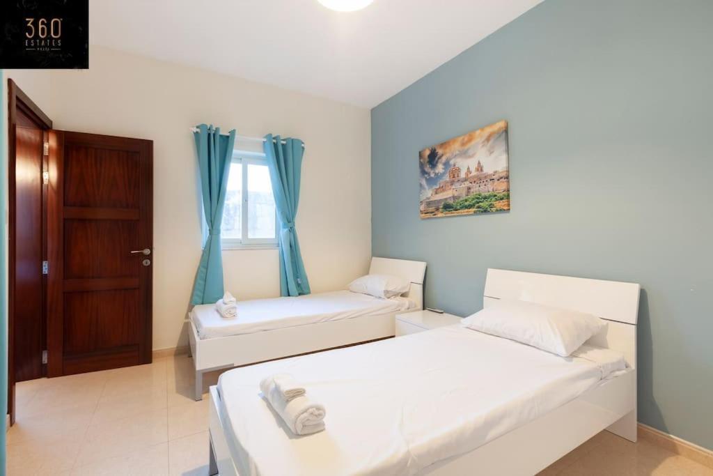 Beautiful, Typical Maltese 4Br Home With Roof Top By 360 Estates Sliema Buitenkant foto