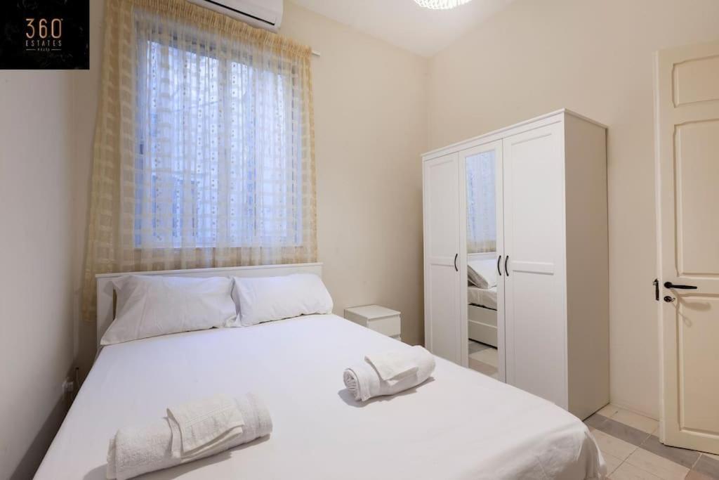 Beautiful, Typical Maltese 4Br Home With Roof Top By 360 Estates Sliema Buitenkant foto