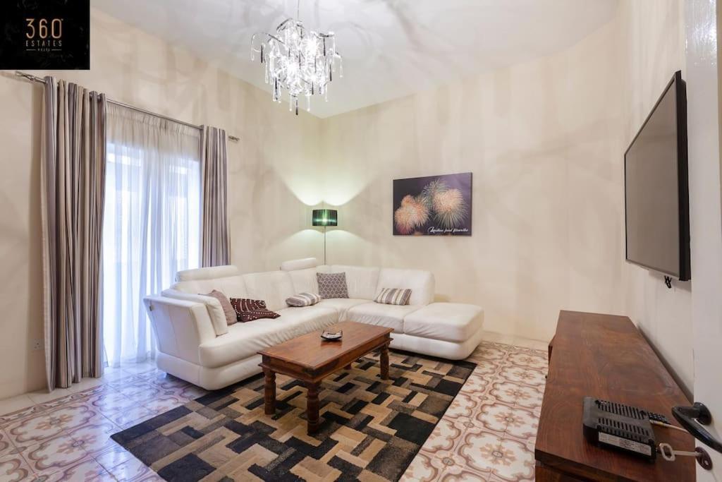 Beautiful, Typical Maltese 4Br Home With Roof Top By 360 Estates Sliema Buitenkant foto